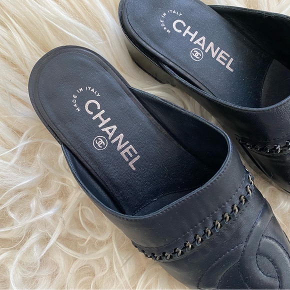 Chanel Black CC Logo Chain Clogs Shoes - Picture 4 of 10